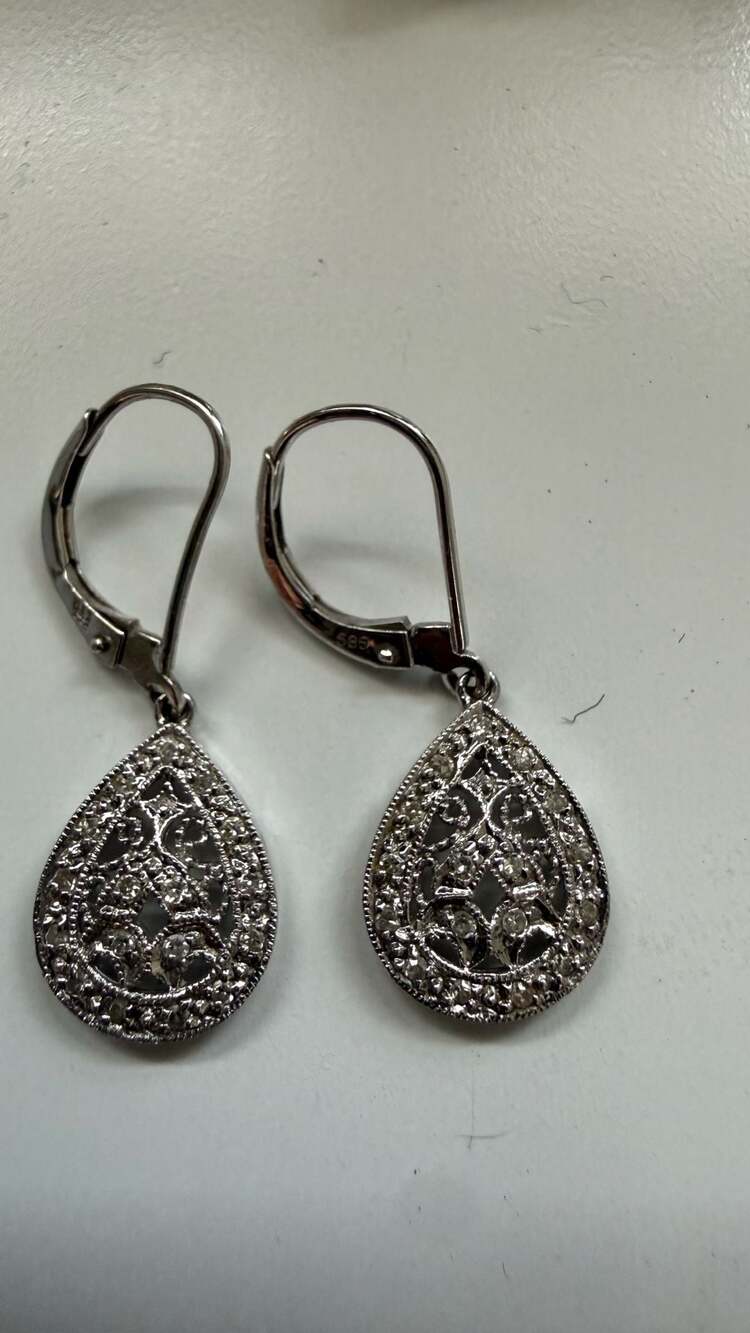 14K White Gold Diamond Filigree Teardrop Leverback Dangle Earrings